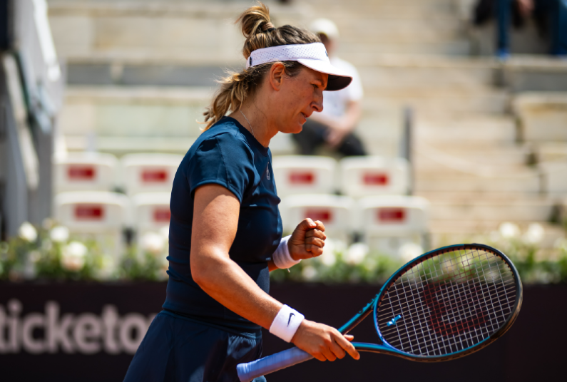 刚刚！今晨迈阿密热火防线松动阿扎伦卡连续七场比赛得分超过险胜，赛前埃因霍温备战欧冠的简单介绍