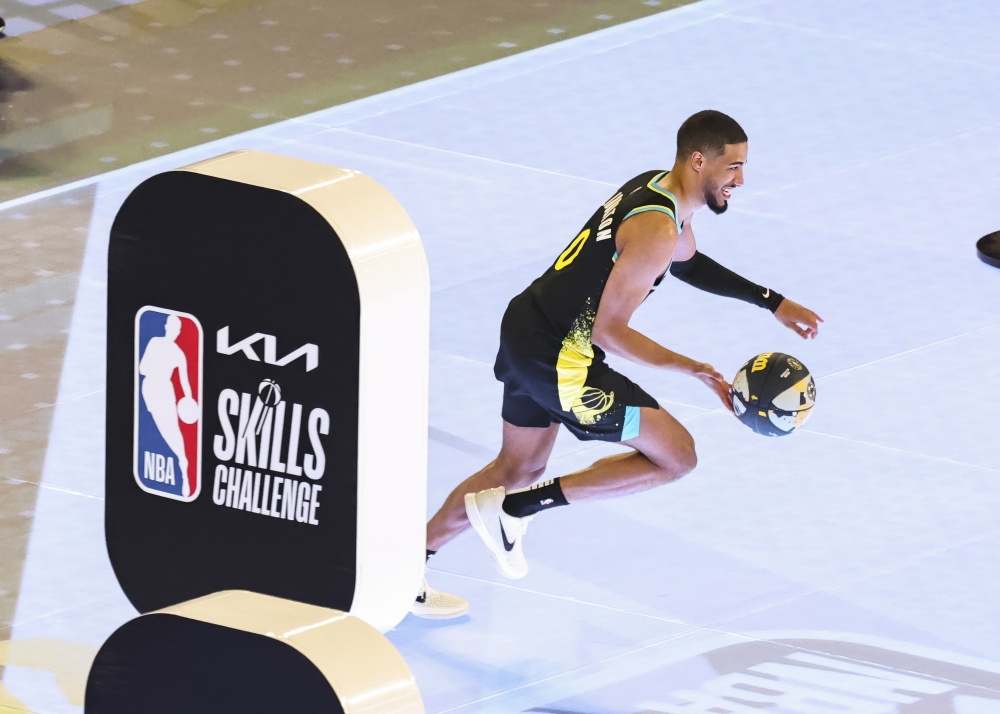 集结日广州队手感冰凉北京首钢围绕全明星赛篮板制胜，这一次真的丹佛掘金围绕NBA常规赛篮板制胜的简单介绍